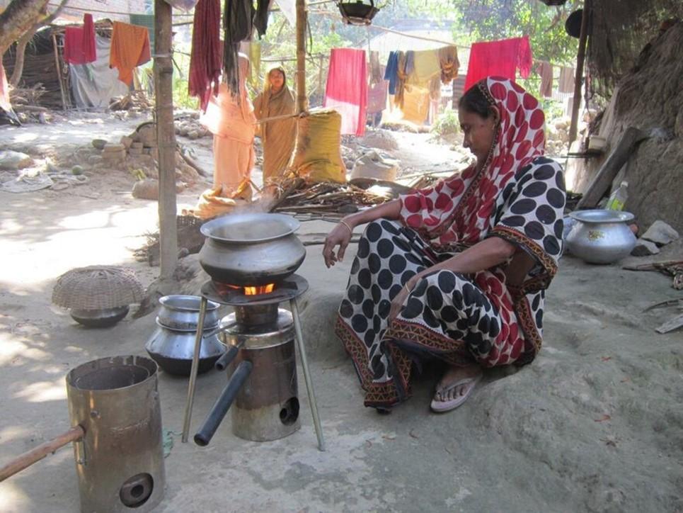 TLUD Ofen in Westbengalen